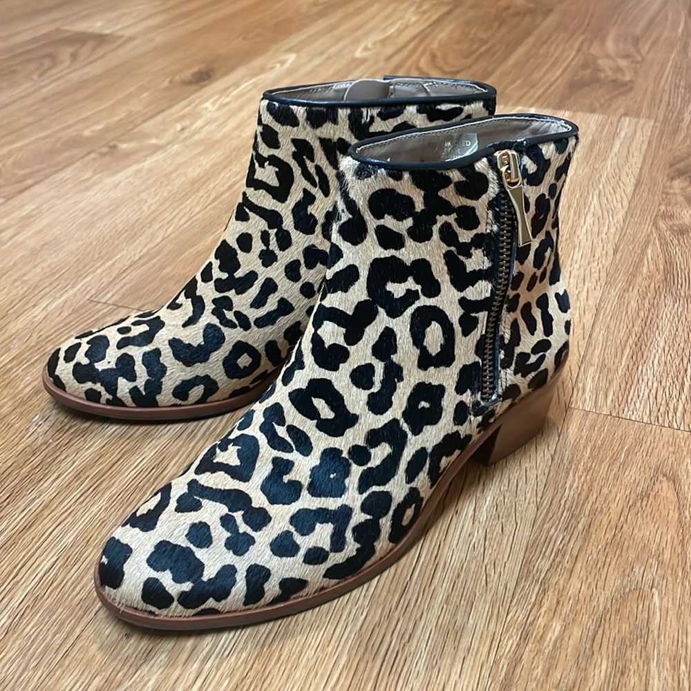 EUC Kate Spade Cheetah Calf-Hair Ankle Zip Booties Sz 6